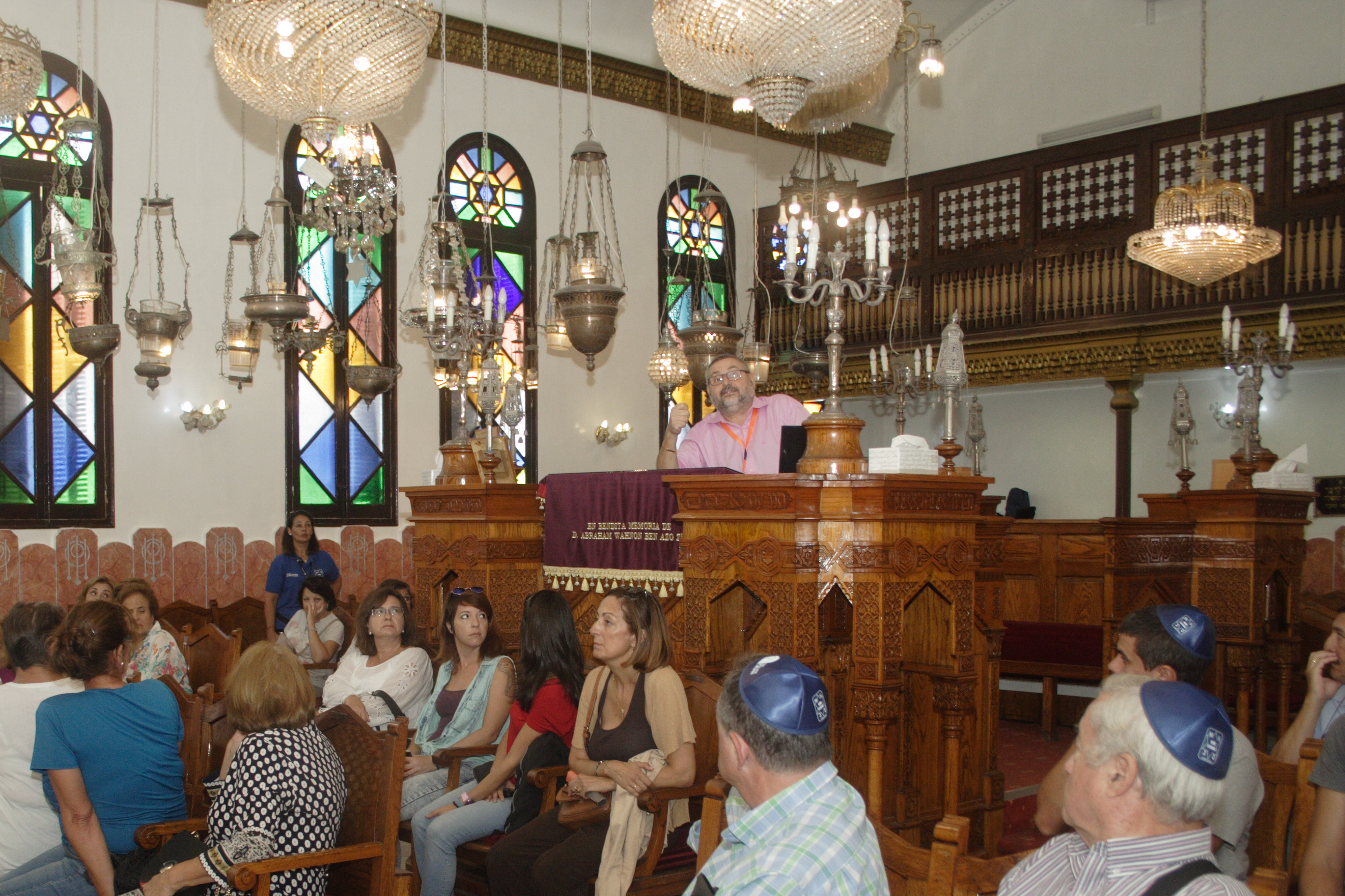 En la sinagoga